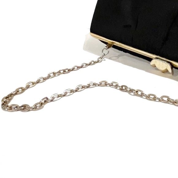 Vintage Black Clutch Purse Handbag Evening Bag Gold Coloured Snap Closure Chain - Picture 9 of 10